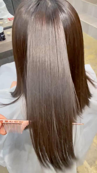 ルシ🌈/ハイトーン デザインカラー/町田のヘアスタイル