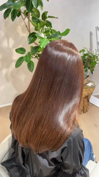 柔らかい暖かみのあるbrown color
髪質改善カラー
カラーをするだけで艶々になります♡