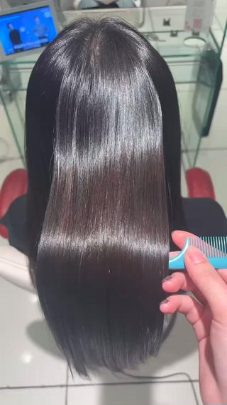 セミロング パーマ H. shinkaiのヘアスタイル