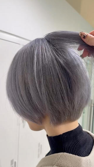 ショート カラー 透明感ハイトーン ︎︎☾mizukiのヘアスタイル