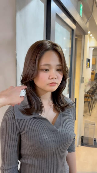 ミディアム カラー ♠️暗髪レイヤー♠️ 中山唯斗のヘアスタイル