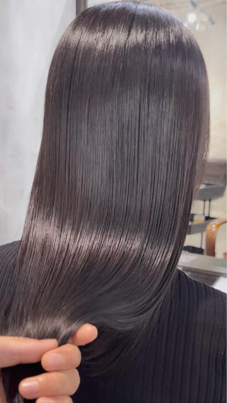 サイエンスアクアのメリット
サイエンスアクアにはとっても魅力的なメリットがあります。
1. 髪の毛へのダメージが無い
2. 傷んだ髪やエイジング毛に効果大
3. やればやるだけ髪の状態がどんどん良くなる
4. 他のメニューと同時施術できる 