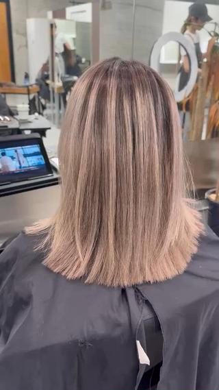 全頭ブリーチからのデザイン
白髪染めも対応しています 