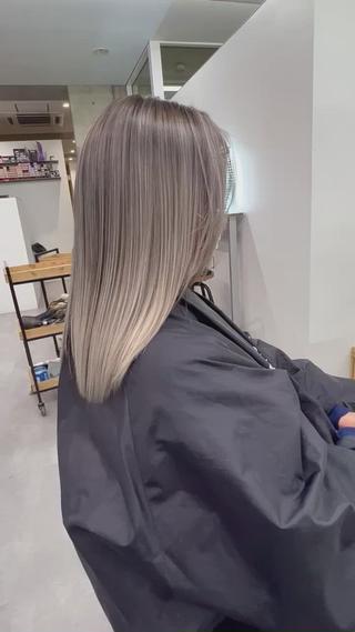 2ブリーチ
ホワイトバレイヤージュ 