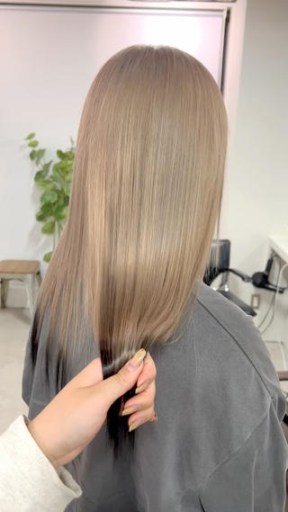 髪質改善トリートメントでさら艶ハイトーン️ 