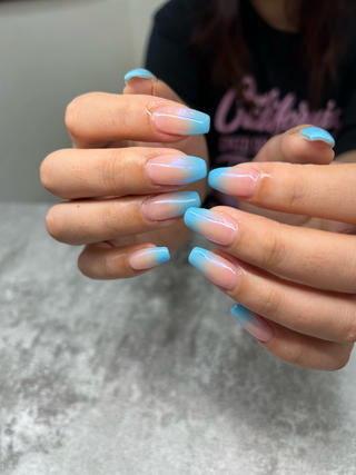 グラデーションにオーロラかけてます 