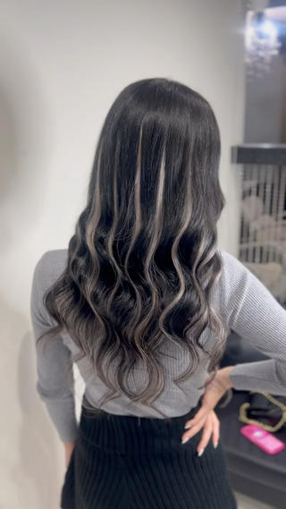 ケアカラー×トリートメント
プルエクステダイヤモンド毛質
黒髪×グレーメッシュ　90本 