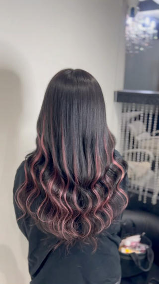 カラー×トリートメント
プルエクステダイヤモンド毛質80本
黒ピンクハイライト 