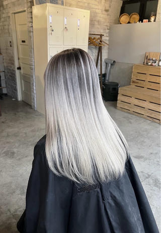 セミロング カラー ROBIN所属・指名数No.1 /NAOYAのヘアスタイル