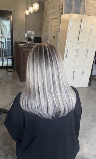 セミロング カラー ROBIN所属・指名数No.1 /NAOYAのヘアスタイル