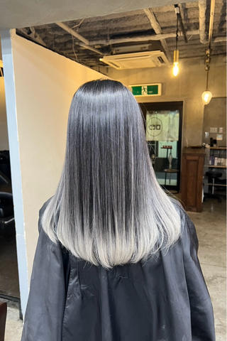 セミロング カラー ROBIN所属・指名数No.1 /NAOYAのヘアスタイル