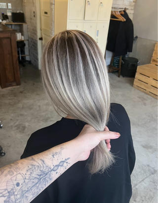 セミロング カラー ROBIN所属・指名数No.1 /NAOYAのヘアスタイル