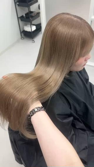 greige

-menu-
︎care bleach color
︎treatment

ブリーチ1回​〜​ 
