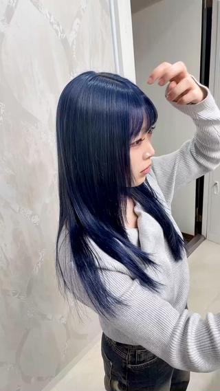 大人かわいい　ネイビーブルーカラー 