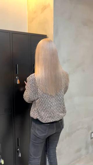 セミロング カラー mood tatemachiのヘアスタイル