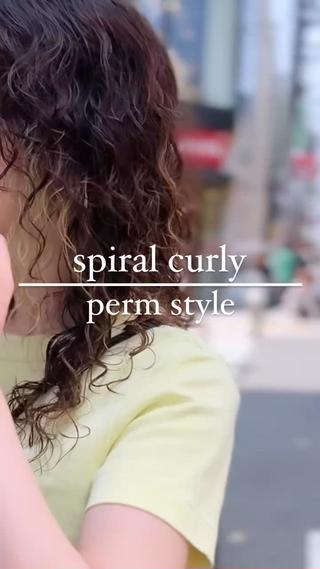 スタイリング楽！適当に髪あげてもかわいい！
パーマが最近大人気 