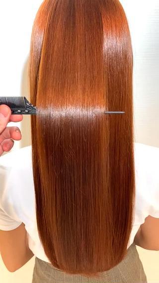 本物の髪質改善を研究し続け、とことんこだわれるようにサロンをオープンし遂に納得のいく髪質改善が完成しました！

様々なメーカー、ブランドから何百種類と出ている髪質改善、トリートメントの薬の中から厳選に厳選を重ね、一人一人違う髪質に対してとことん追求できるよう数十種類の薬剤を揃え、どんな状態の髪に対しても結果の出せるメニューを作りました！
マニュアルはいっさい作らず、お客様一人一人のその時の髪の状態としっかりと向き合って薬を調合させて頂きます！

毛髪理論『ヘアケアマイスター』の資格を持つ鵜澤が、あなたの【頭皮改善】【髪質改善】にトコトン向き合い、トコトンこだわり最高級の美髪へと導きます！ 