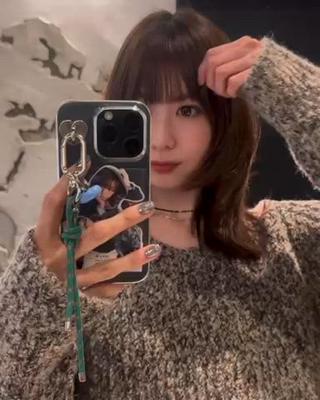 お顔周りに動きが出てかわいい
ストレートアイロンでサラッと内巻きに