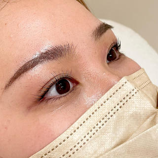 まぶたにつかないギリギリを攻めます 