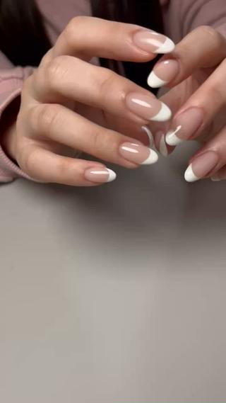 Instagram : @milla.art___ 