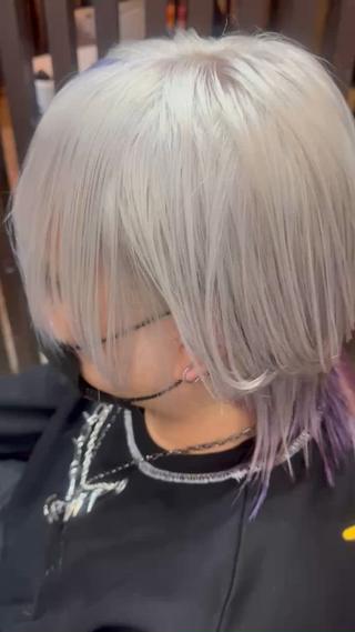 ホワイトカラー襟足ラベンダー 