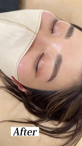 わかりやすいBefore After動画です️
しっかりカウンセリングさせていただいて
お客様と一緒になりたい眉毛を創ります 