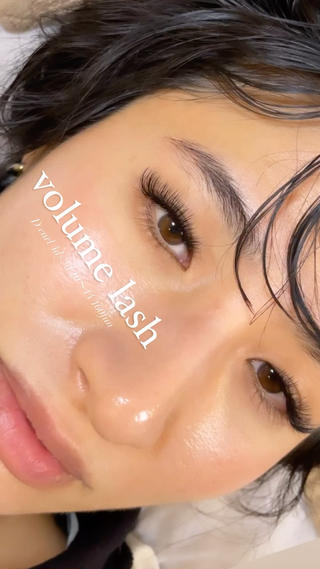 ＿＿   𝐯𝐨𝐥𝐮𝐦𝐞 𝐥𝐚𝐬𝐡　＿＿＿＿＿

◗ D curl 3D×4D MIX  140束

まつ毛の状態なりたいお目元に合わせ
極細エクステを数本づつフレアを作り
おつけしていく為様々な調整が可能◎

とても軽く柔らか繊細な仕上がり＊
さらっとコーティングをつけても◎

ナチュラルもボリューミーにも
自まつ毛が弱い方にもおすすめ＊
シングルMIXも可♪


• prie＊private eyelash salon
• Instagram @prie_eyelash

#prie_nakameguro #中目黒
#ボリュームラッシュ#volumelash #マツエク 
