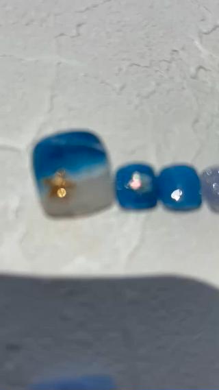 フットネイルの定額デザインです 