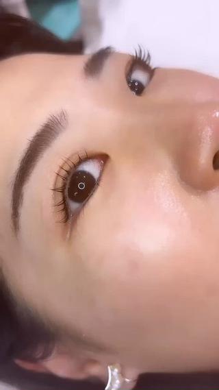 しっかりまつ毛だと、こんなに存在感が出ます
絶対的信頼のラッシュアディクト
まつ育アイテムを買う感覚で
施術の料金が格安のまつ毛パーマも受けられるので
イチオシメニューです