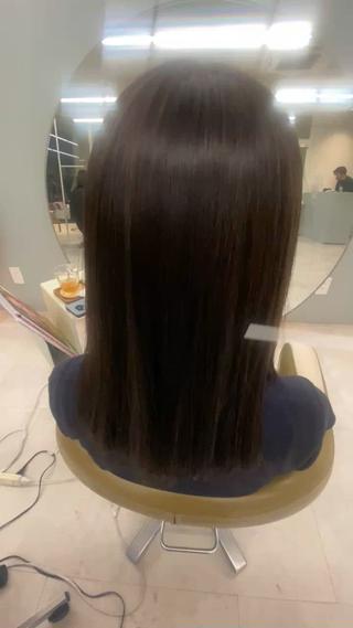 #酸性ストレート
でトリートメント無しでもまとまりのある髪にします