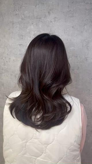 セミロング KAEDE🎀 ジャニオタ美容師のヘアスタイル