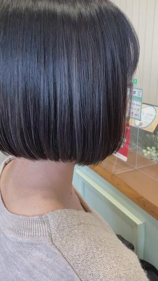 ボブ×ハイライト×シルバー

 