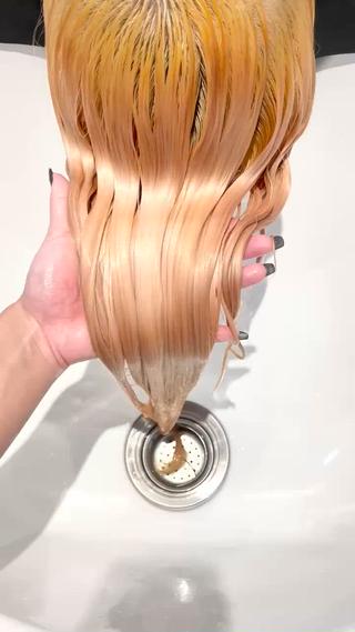 セミロング 🦋ハイトーン🦋 石山 希理🦋のヘアスタイル