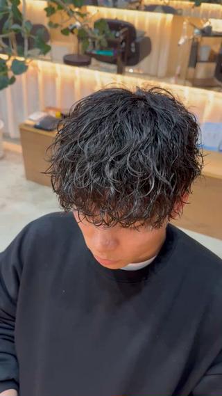 波巻き感がしっかり出るように、カットと毛量調節にこだわってます！ 