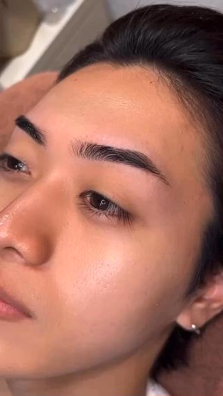 メンズ マツエク・マツパ MAISON所属・MARIKA メンズアイブロウの眉毛・アイブロウイメージ