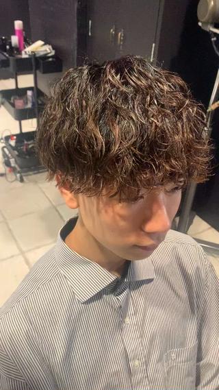 ミディアム メンズ メンズパーマ/難波/ 心斎橋　室園亮佑のヘアスタイル