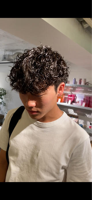 【プードルパーマ】長期で楽しめるパーマです!
スタイリングも簡単ですぐ決まります