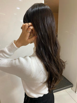 #髪色 #冬カラー #経堂#経堂美容室 #初力ラー#韓国ヘア #ヘアアレンジ #冬髪 #レイヤー カット #明るめカラー #ヘアスタイル #髪型 #韓国ヘアスタイル #暗髪カラー #寒色カラー #グレージュ #グレージュカラー #アッシュグレー #アッシュベージュ #ベージュカラー #ミルクティー ベージュ #くすみカラー #オリーブカラー #オリーブベージュ #透明感カラー #巻き髪 #ブリーチなし #ブリーチなしカラー #おくれ毛 #ヘアカラー 