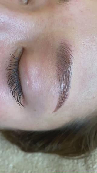 Hollywoodブロウリフト 