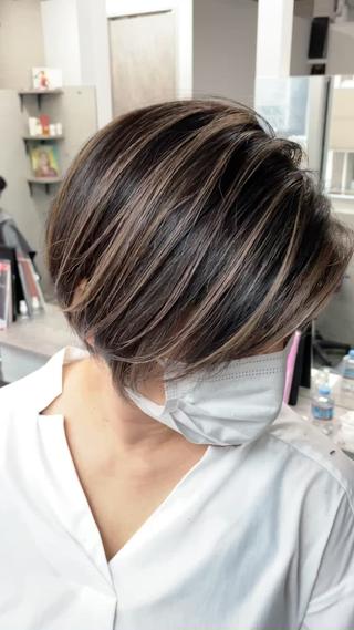 ショート カラー REDEAL所属・上村 光希のヘアスタイル