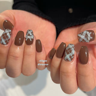 チェックネイル
brown×light blue 