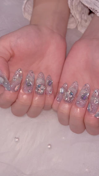 

クリアチップを活かした透け感マグネット𓂃

#クリアネイル #マグネットネイル #ビジューネイル #キラキラネイル #韓国ネイル #中国ネイル #ワンホンネイル #ネイルデザイン #大人ネイル #パーソナルカラー #新宿 #新宿ネイルサロン #歌舞伎町 #深夜営業 #nail #nailart #like #네일 #네일아트 #네일디자인 