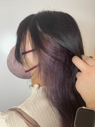 【インナーピンクバイオレット】
縛ったら見えない位置だけどおろしてるときはしっかり見える位置
赤みを消す補色を入れ、前回とはイメージの違うピンクにしました
色落ちも綺麗にミルクティーになります
投稿が乗っているアカウントはこちら
@ash_yuma