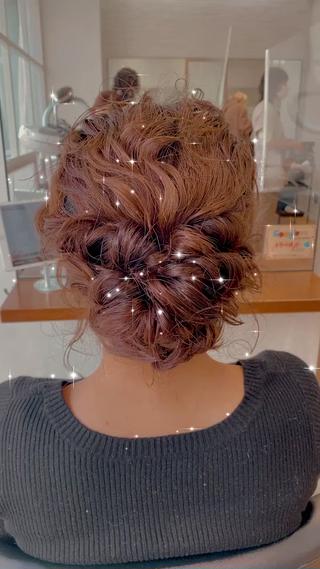 ヘアセットです♡
結婚式お呼ばれセット人気NO1です！ 