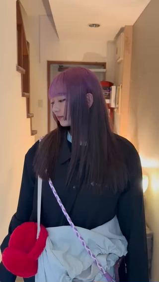 流行りのルーツカラー
根元の明るい部分は色落ちが綺麗になるようにパープルカラーに、毛先の暗い部分にはグレー系のカラーで統一感を出しながら透け感のあるカラーに

━━━━━━━━━━━━━━━


cut ¥6,600
cut＆color ¥14,850
bleach color ¥17,800
treatment ¥4,400~
Instagramからのご予約で10%off


三軒茶屋駅  徒歩5分
WANDER Hair grooming 