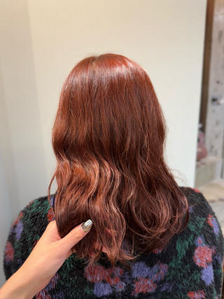 ブリーチなしで作る
アプリコットオレンジ
オレンジの中にほんのちょっとの赤で、パキッとしない柔らかいカラーに️

━━━━━━━━━━━━━━━


cut ¥6,600
cut＆color ¥14,850
bleach color ¥17,800
treatment ¥4,400~
Instagramからのご予約で10%off


三軒茶屋駅  徒歩5分
@wander_hair_grooming
 