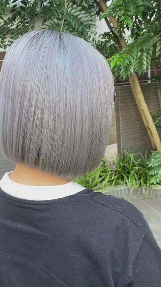 透け感透明感をあなたにも
ブリーチ二回で作るシルバーカラー
ケアブリーチでダメージレスに
艶感お任せください 