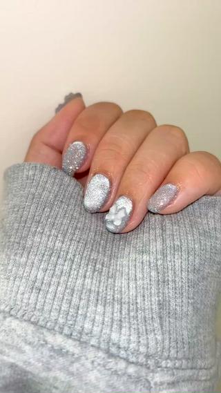 水色フラッシュマグ大粒シルバーフラッシュ

ちびリボン.⋆𝜗𝜚

パーツ別途料金 