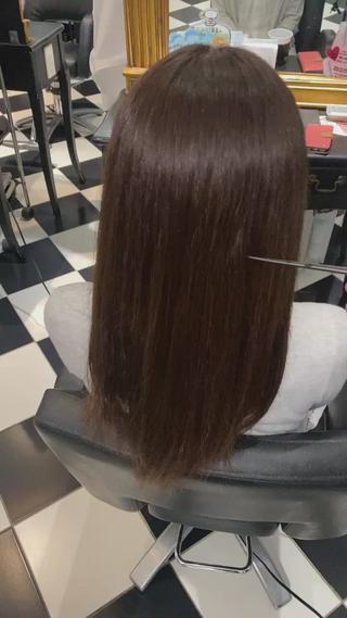 イルミナカラーで艶感カラー！
ワントーン明るく！
超音波トリートメントでツヤッツヤに！！ 