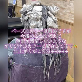 セミロング カラー ヘアアレンジ 髪質改善【縮毛矯正】 美髪ボブを量産する人のヘアスタイル